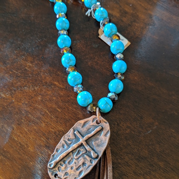 Necklace - Picture 1 of 3